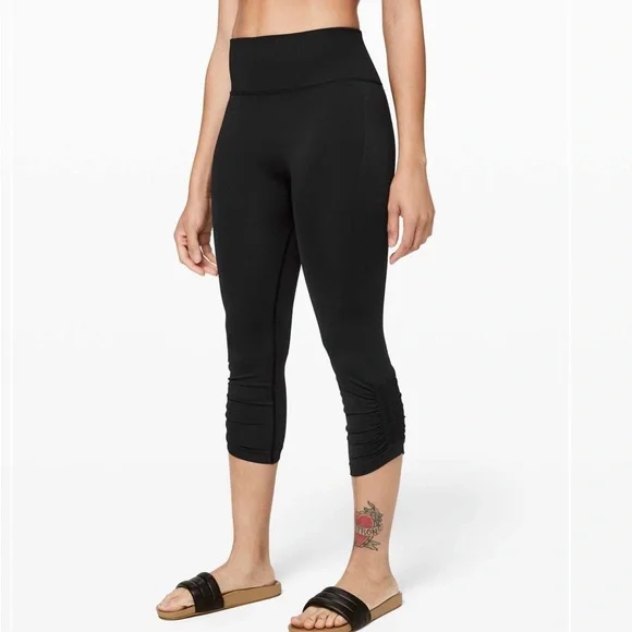LULULEMON Ebb To Street Crop 21"
Black - Picture 6 of 6